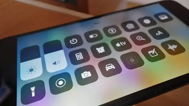 INACREDITÁVEL: iPhone e iPad com Botões que NÃO EXISTEM – Como Isso é Possível?